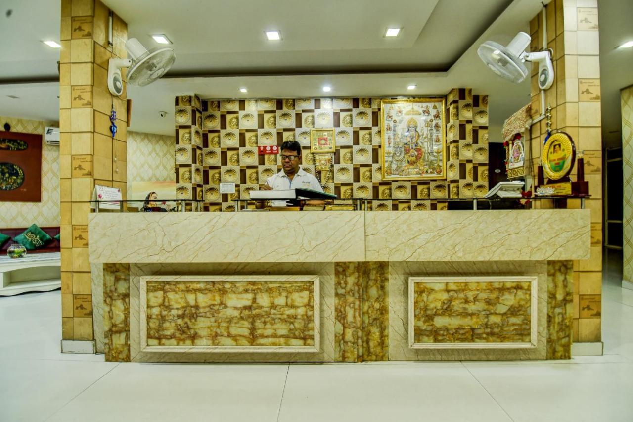 Oyo Hotel Asko International Near Gurudwara Shri Bangla Sahib Nova Deli Exterior foto