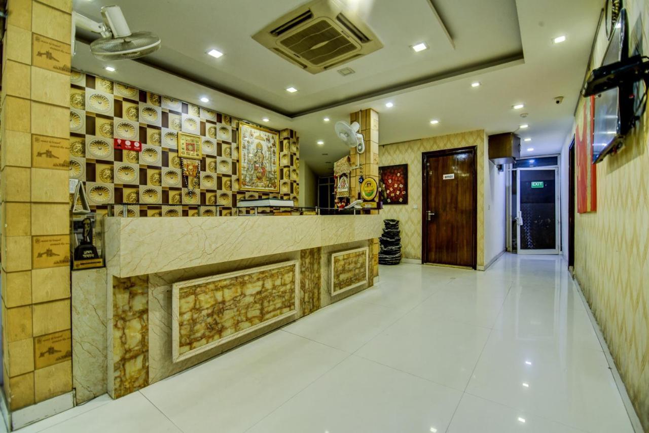 Oyo Hotel Asko International Near Gurudwara Shri Bangla Sahib Nova Deli Exterior foto